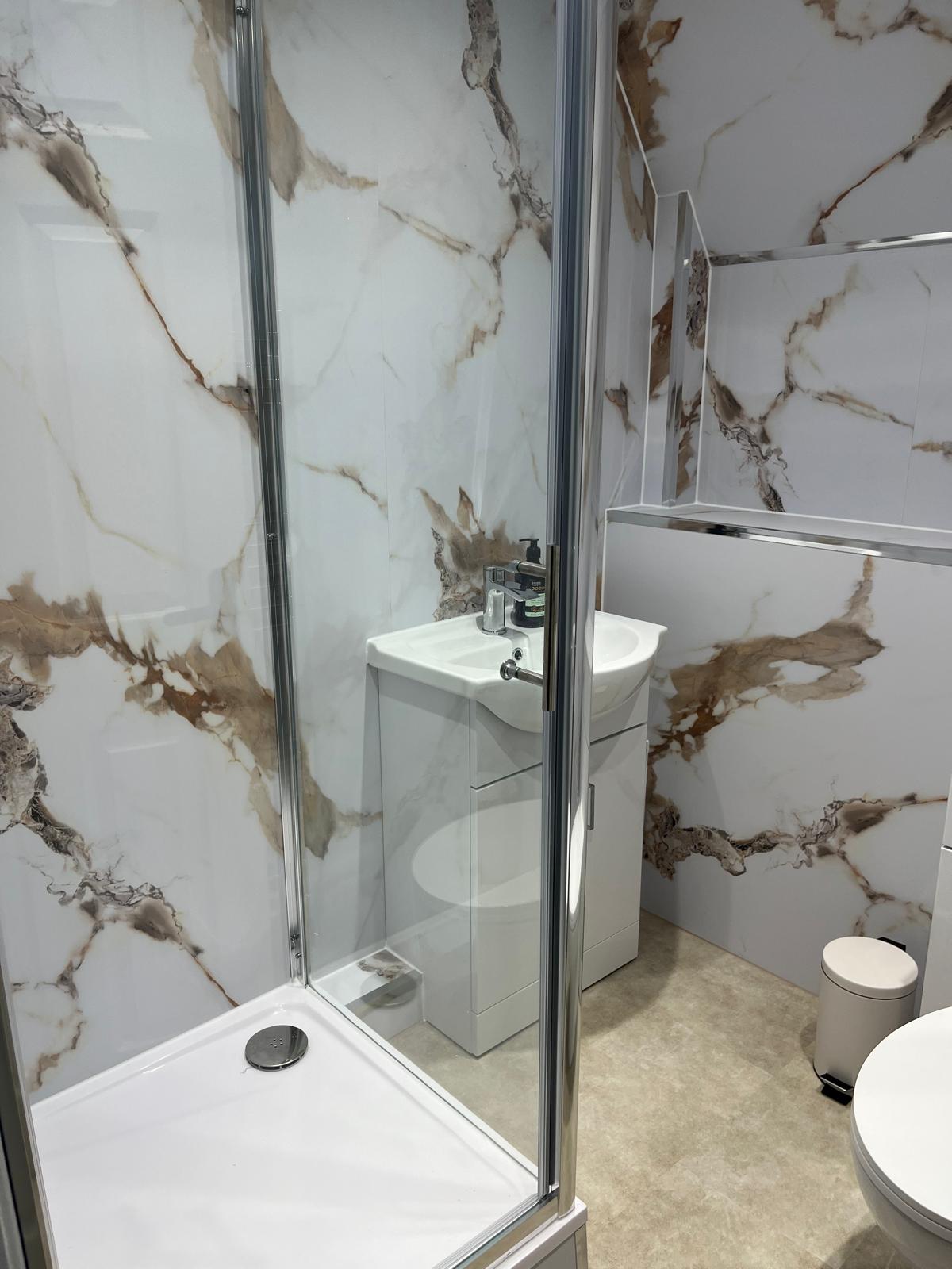 Twin Rooms - Image 9