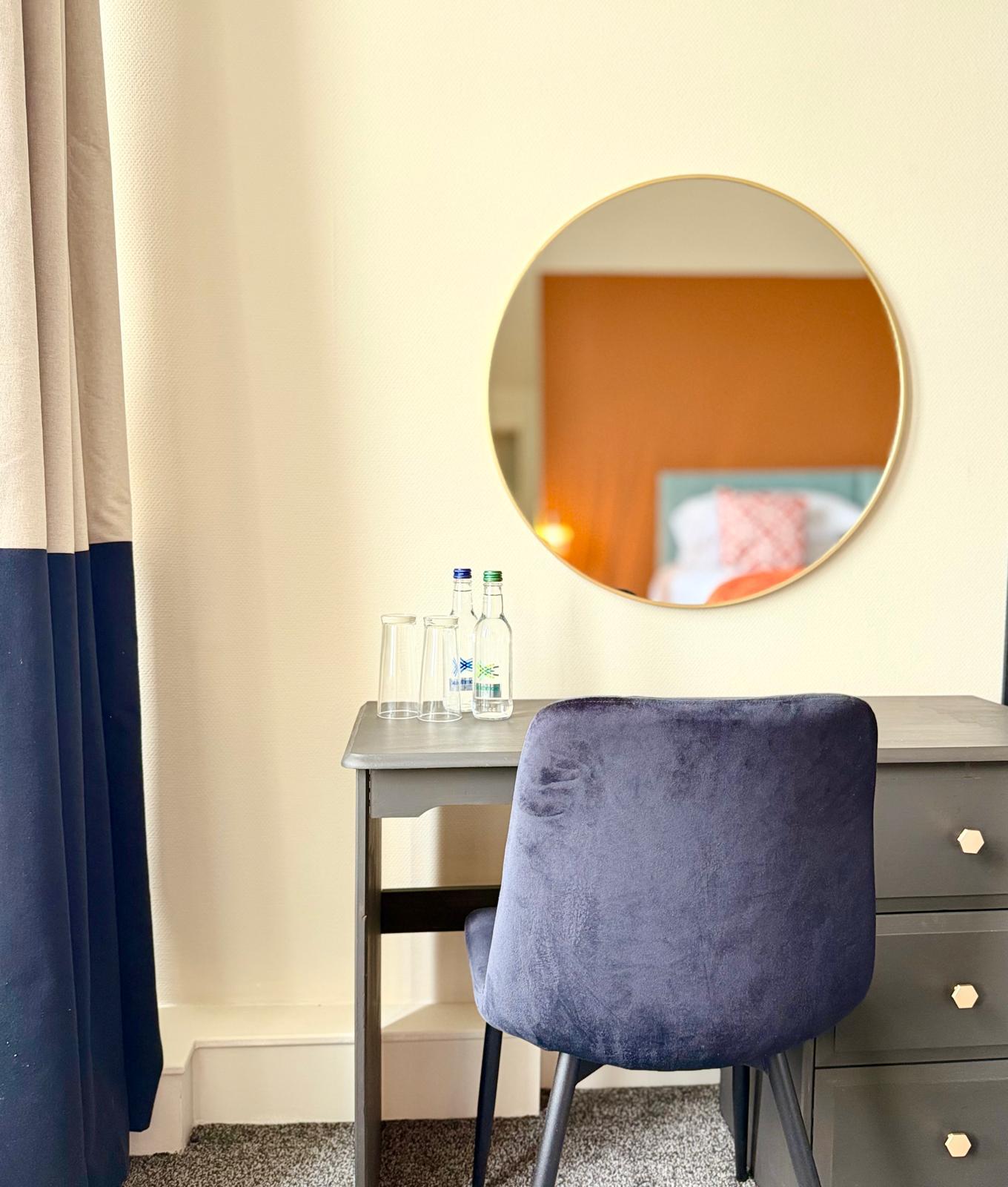 Twin Rooms - Image 6